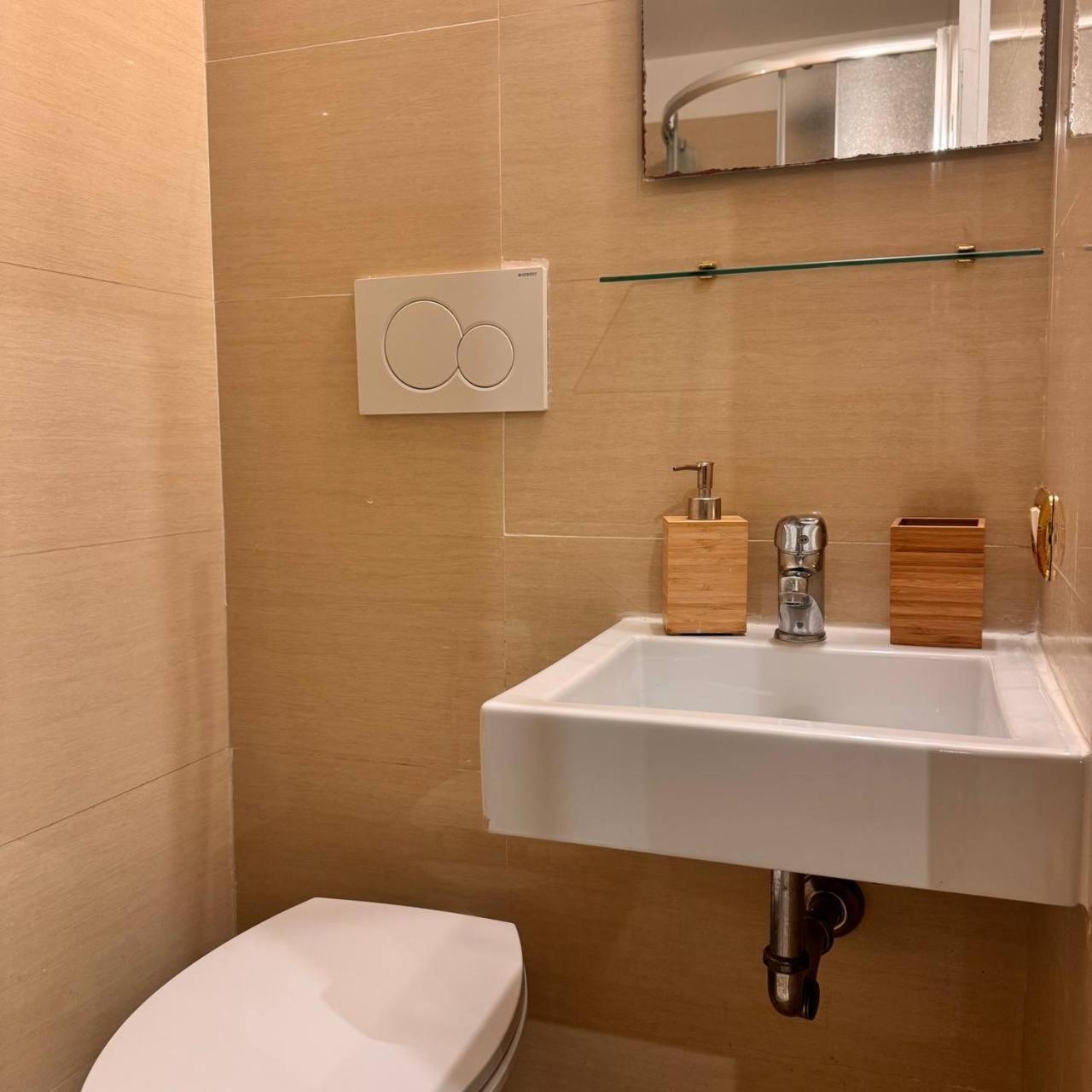 Apartment Charming In Termini Rome