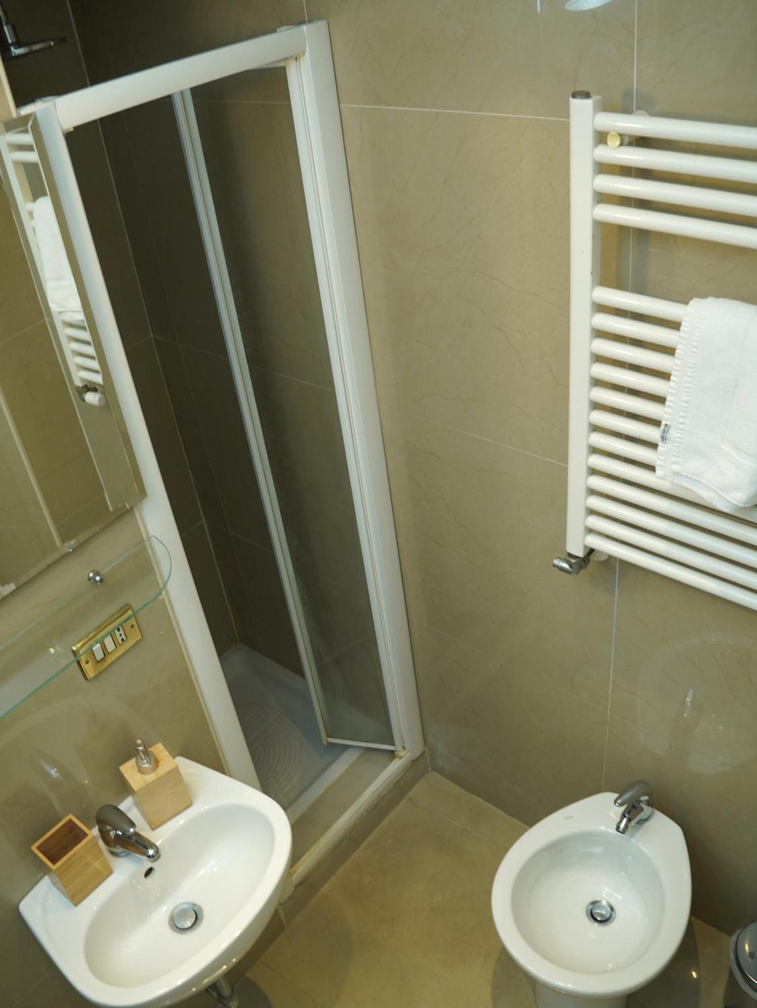 Apartment Charming In Termini Rome